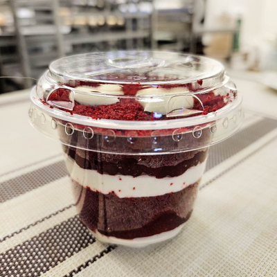 Пирожное красный бархат